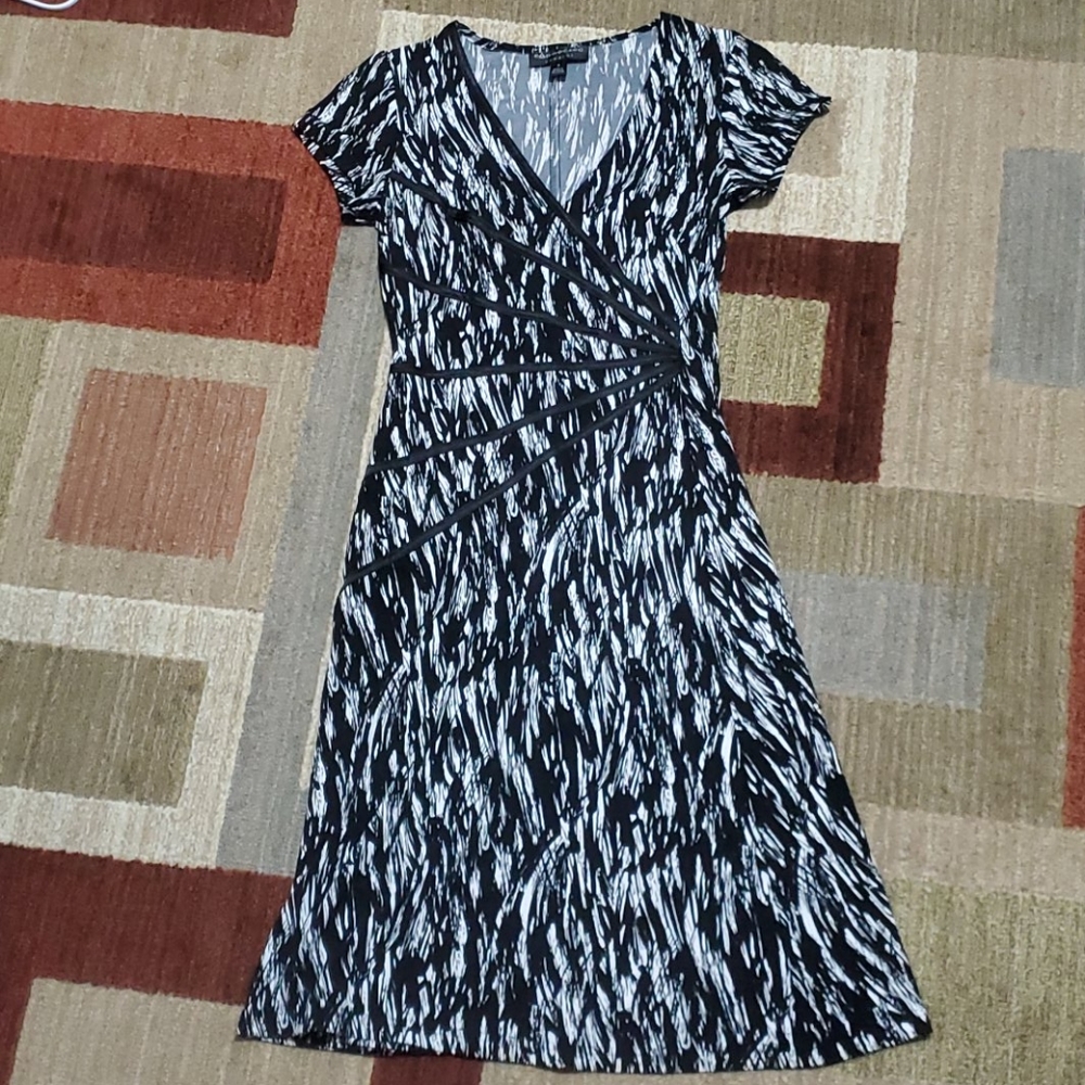 Connected apparel black and white dress